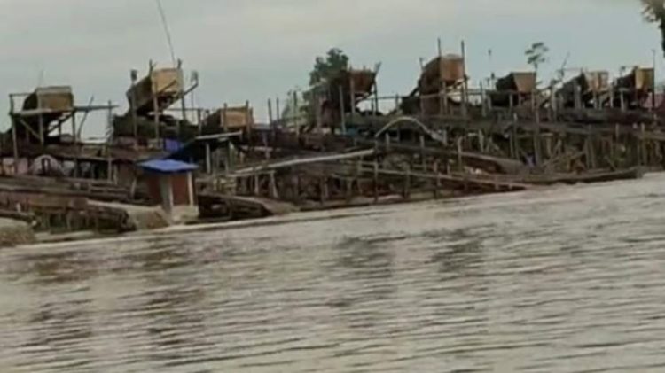 Kapuas Desa Muntik, Kec. Kapuas Kab. Sanggau