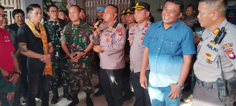 Kapolres Melawi Pimpin Langsung Pengamanan Aksi Damai Ormas Sabang Merah Borneo