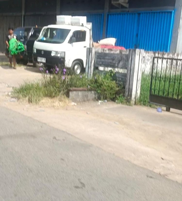 Lapor Pak Menkeu !!! Diduga Gudang Bawang Putih Ilegal Milik Ayong