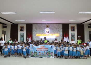 Kapolres Melawi Sambut Hangat Pelajar TK Bunda Nanga Pinoh
